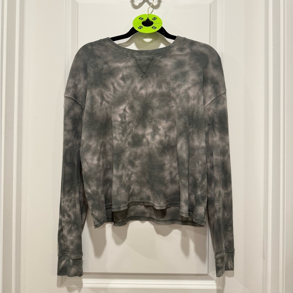 Wild Fable Gray Tie-Dye Long Sleeve Top
